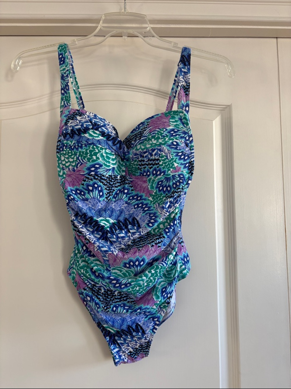BOND-EYE AUSTRALIA ONE PIECE SWIMSUIT SIZE 8